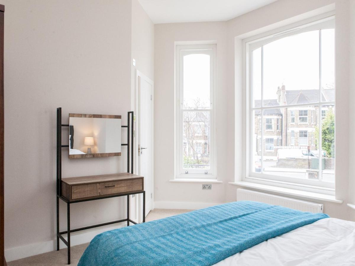 Pass The Keys - Spacious Flat With Private Sun Terrace In South East Londýn Exteriér fotografie